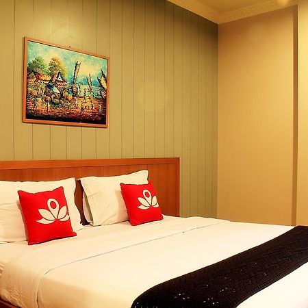 Zen Rooms Bukit Tunggul Bandung Extérieur photo
