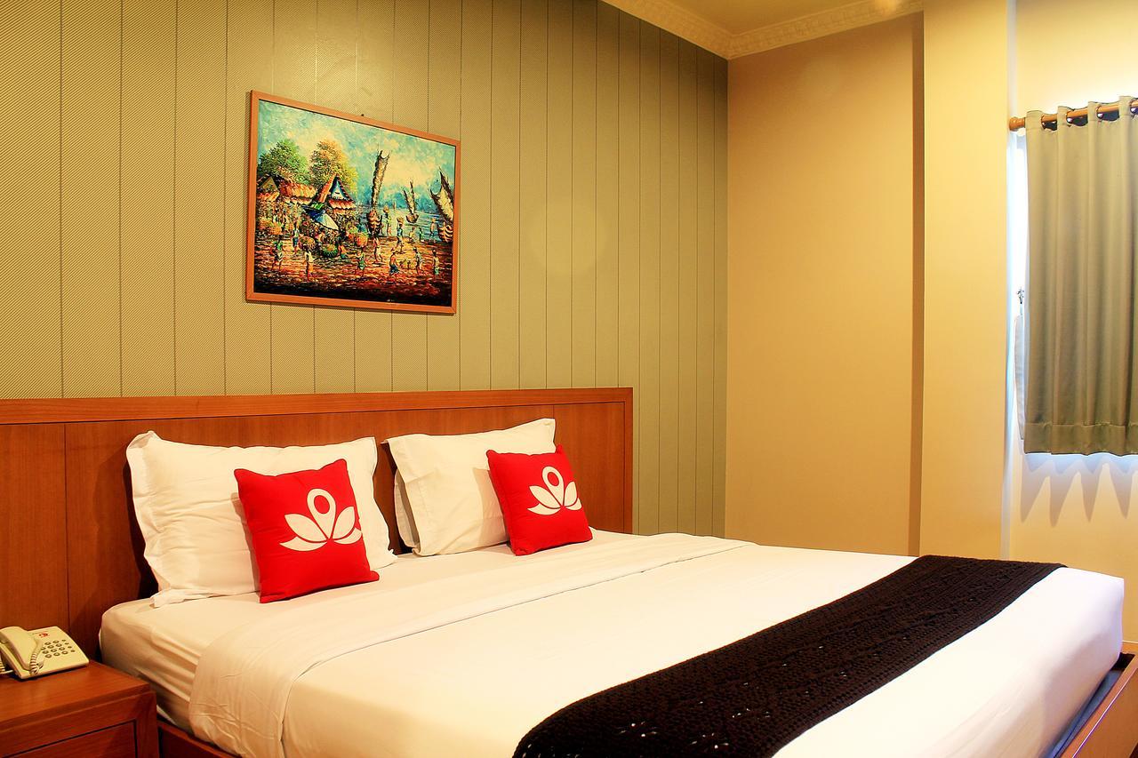 Zen Rooms Bukit Tunggul Bandung Extérieur photo