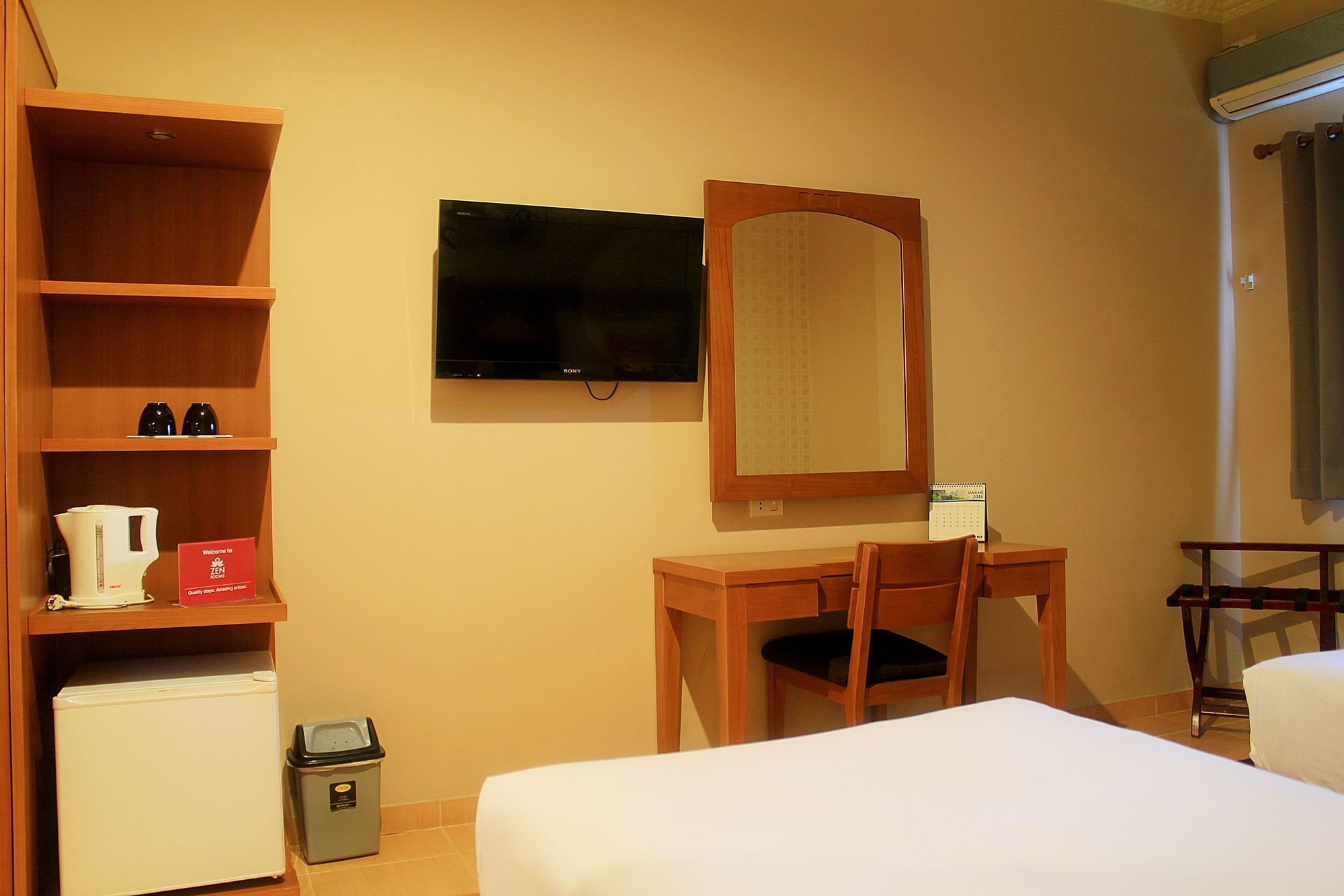 Zen Rooms Bukit Tunggul Bandung Extérieur photo